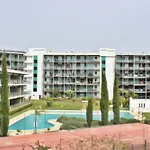 Apartment Residences Golf Club