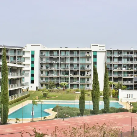 Apartment Residences Golf Club
